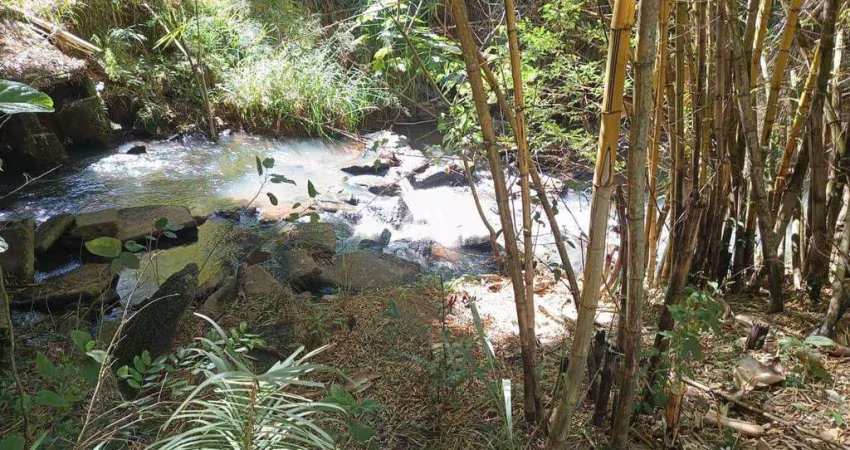 Vendo terreno em Itatiaiuçu de 2.000m²com excelente localização!
