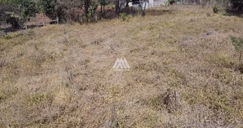 Vendo chácara em itatiaiuçu toda cercada em excelente localização!