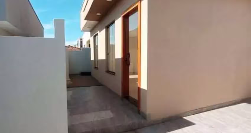 Casa á venda de 160m² com 03 quartos sendo 01 suíte em igarapé mg!