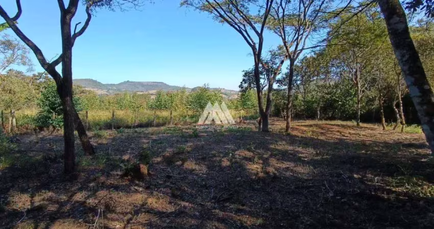 Vendo chácara com 980m² em itatiaiuçu com excelente localização!