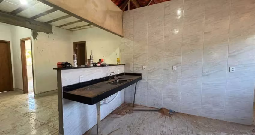 Casa residencial com 03 quartos amplos sendo 01 suíte em igarapé-mg!
