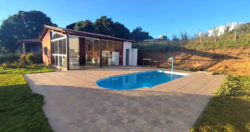 Chácara 1.170m² com piscina á venda em são joaquim de bicas-mg!