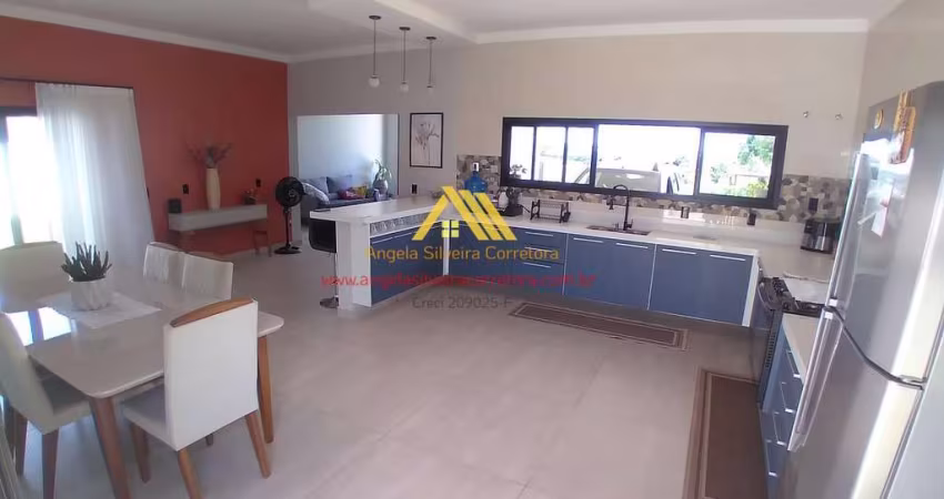 Casa em Condomínio para Venda em Araçoiaba da Serra, Condom?nio Village Ara?oiaba, 3 dormitórios, 1 suíte, 2 banheiros, 4 vagas