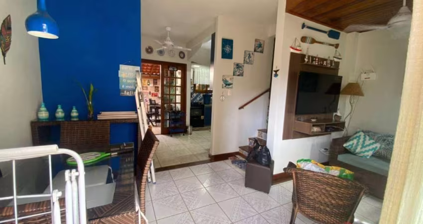 Village com 2 dormitórios à venda, 68 m² por R$ 720.000,00 - Maitinga - Bertioga/SP