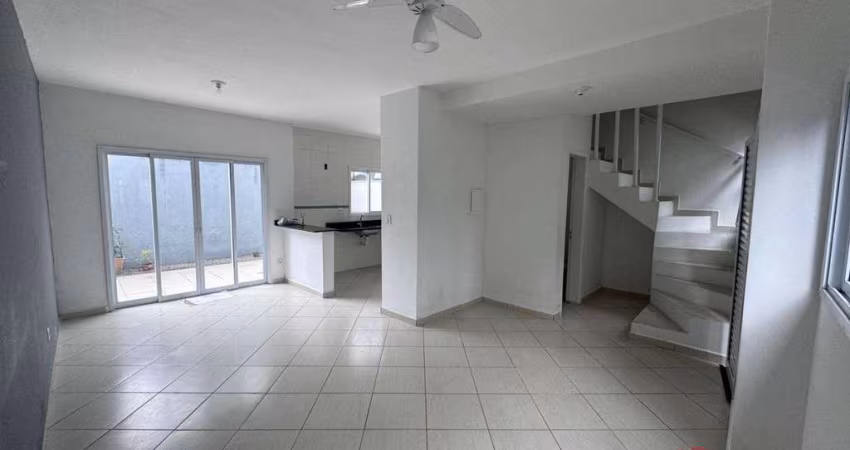 Village com 3 dormitórios para alugar, 80 m² por R$ 2.700,00/mês - Maitinga - Bertioga/SP