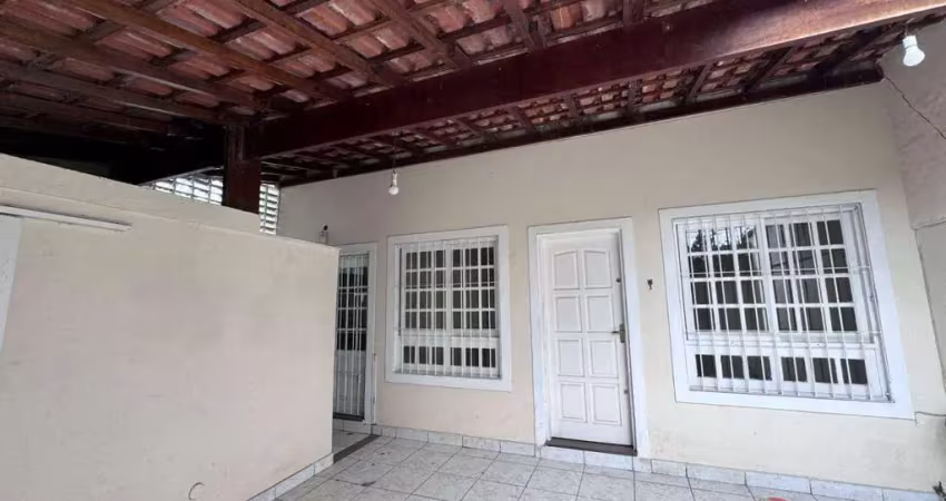 Sobrado com 2 dormitórios à venda, 119 m² por R$ 490.000,00 - Centro - Bertioga/SP