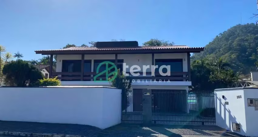 Casa com 3 quartos para alugar no Estados, Indaial 