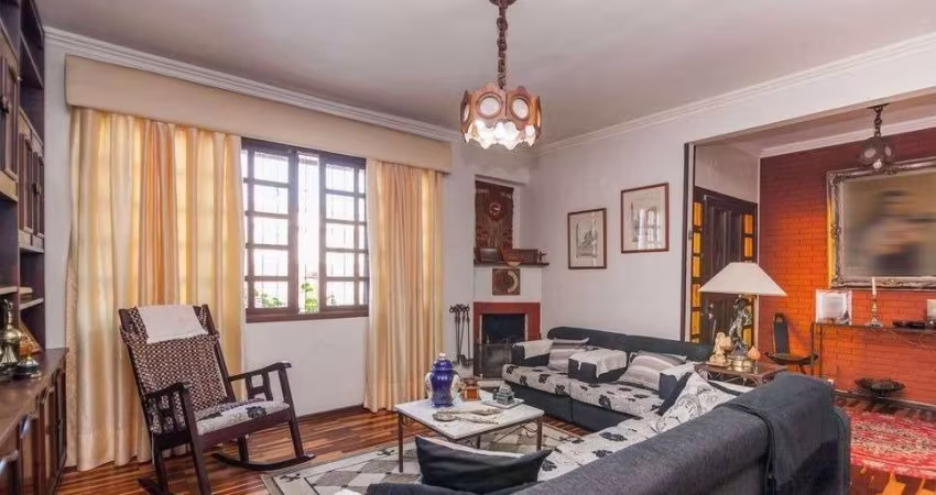 Casa para Venda em Porto Alegre, Chácara das Pedras, 3 dormitórios, 1 suíte, 2 banheiros, 2 vagas