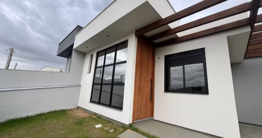 Casa com 3 dormitórios à venda, 115 m² por R$ 675.000,00 - Forquilhas - São José/SC