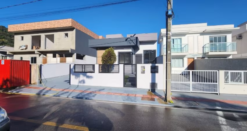 Casa nova com 76m, 3 quartos (1 suíte) 2 banheiros  em Bela Vista - Palhoça