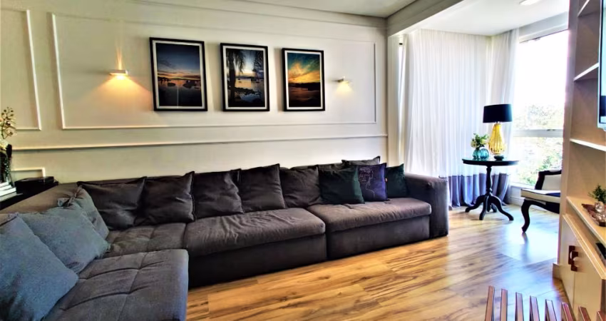 Apartamento diferenciado, com ampla suíte, na via gastronômica de Coqueiros - Florianópolis.
