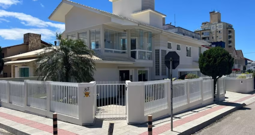Casa alto padrão no bairro Pagani - Palhoça SC.