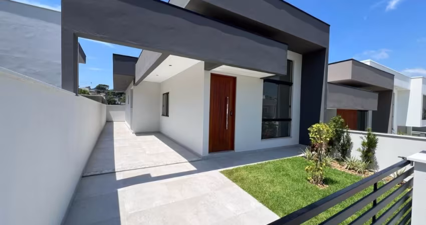 Casa semi mobiliada, muito bem localizada à venda em São José/SC