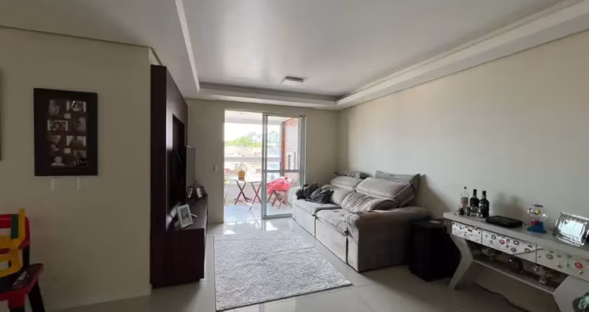 Apartamento amplo de 113 m², com móveis planejados na Praia Comprida, São José/SC.