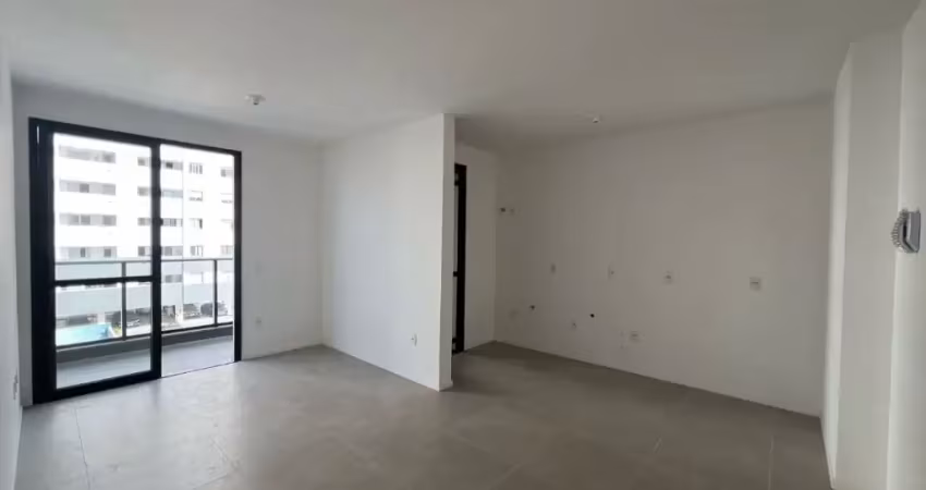 Apartamento novo, pronto para morar, com face oeste, em são josé/sc.