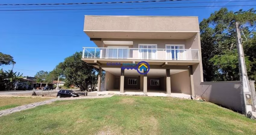 Sobrado com Dois Terrenos no Atami