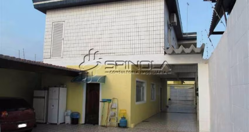 Casa com 3 dormitórios à venda, 190 m² por R$ 850.000 - Vila Tupi - Praia Grande/SP