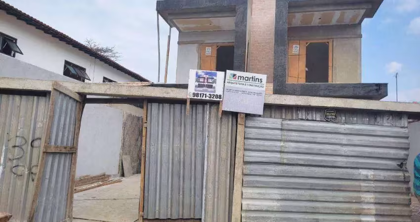 Sobrado com 3 dormitórios à venda, 138 m² por R$ 710.000 - Solemar - Praia Grande/SP