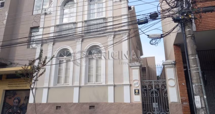 Apartamento com 1 quarto  para alugar, 40.00 m2 por R$1750.00  - Sao Francisco - Curitiba/PR
