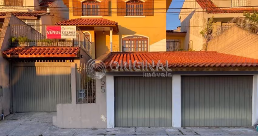 Sobrado residencial à venda próximo ao Parque São Lourenço, a poucos metros da Rua Mateus Leme