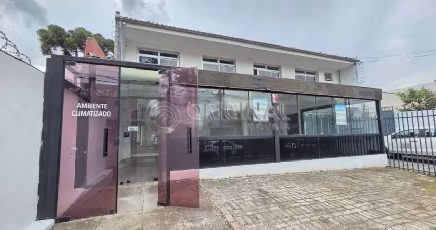Loja ampla, em excelente localização.