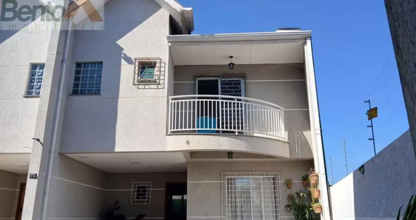 Casa Duplex em Ferrari, Campo Largo/PR
