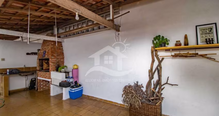 Casa Térrea à venda , 3 quarto(s),  sendo 1 suíte(s)  no bairro Stella Maris, 1100 metros da praia, Peruíbe-SP