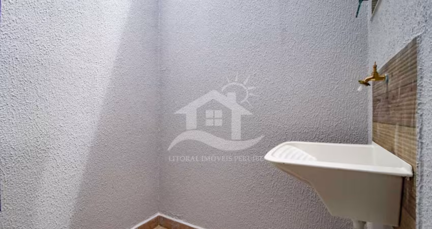 Casa Térrea à venda , 2 quarto(s),  sendo 0 suíte(s)  no bairro Oasis, 900 metros da praia, Peruíbe-SP