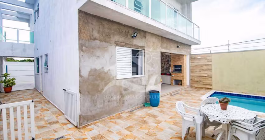 Casa Sobrado à venda com piscina, 4 quarto(s),  sendo 2 suíte(s)  no bairro São José, 900 metros da praia, Peruíbe-SP