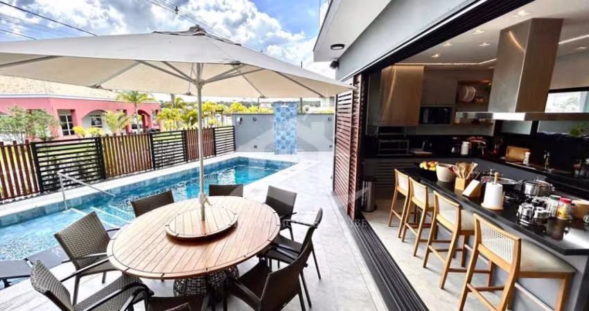 Casa Sobrado à venda com piscina, 5 quarto(s),  sendo 5 suíte(s)  no bairro Bougainville Residencial IV, 1000 metros da praia, Peruíbe-SP