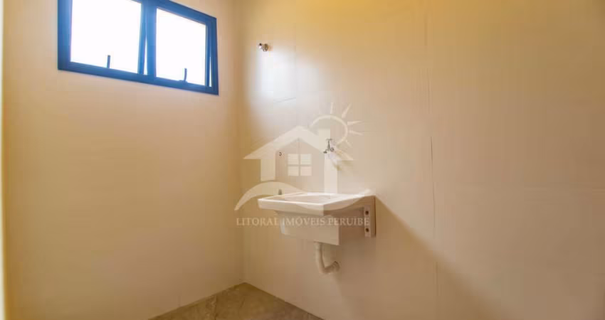 Casa Térrea com piscina à venda com piscina, 3 quarto(s),  sendo 1 suíte(s)  no bairro Jardim Imperador, 900 metros da praia, Peruíbe-SP
