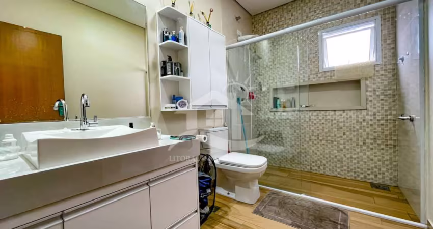Casa Assobradada à venda , 4 quarto(s),  sendo 4 suíte(s)  no bairro Flora Rica, 1500 metros da praia, Peruíbe-SP
