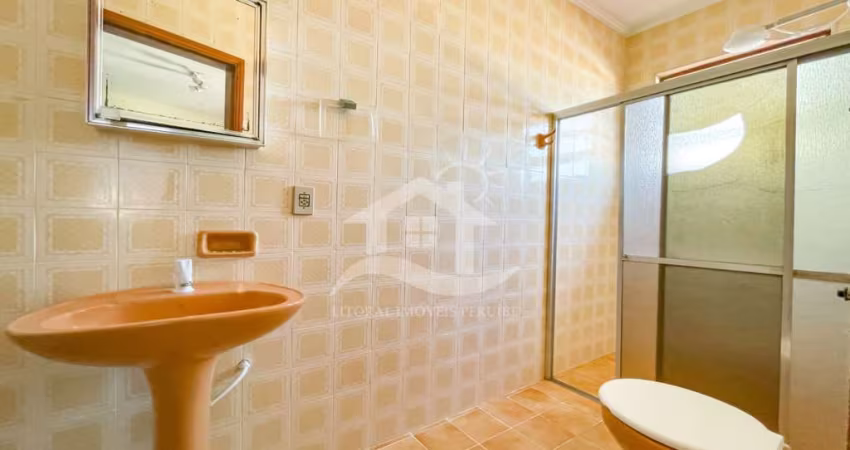 Casa Térrea à venda , 4 quarto(s),  sendo 1 suíte(s)  no bairro Stella Maris, 300 metros da praia, Peruíbe-SP