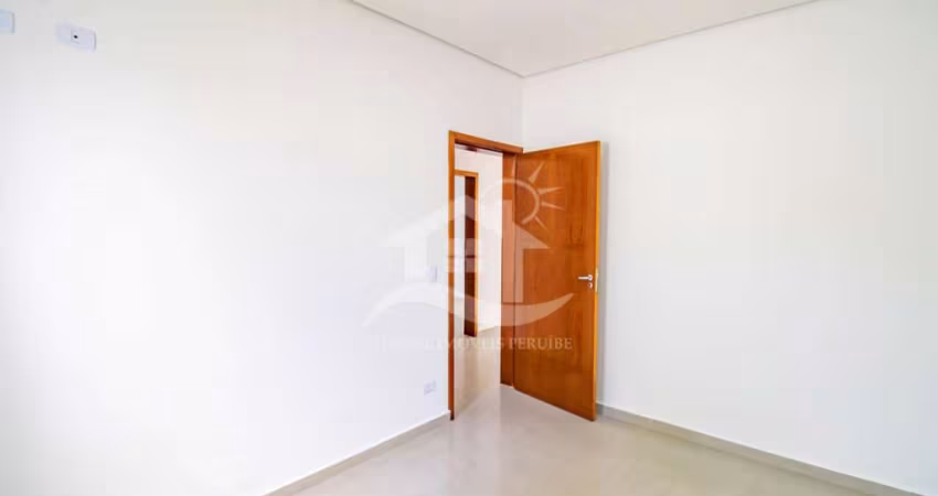 Casa Térrea à venda com piscina, 3 quarto(s),  sendo 1 suíte(s)  no bairro Oasis, 800 metros da praia, Peruíbe-SP