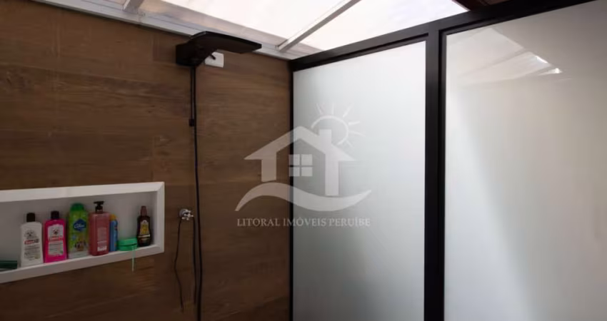 Casa Sobrado à venda com piscina, 5 quarto(s),  sendo 5 suíte(s)  no bairro Sambura, 600 metros da praia, Peruíbe-SP