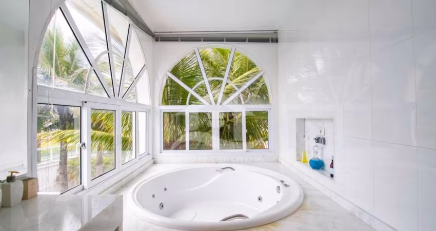 Casa Térrea com piscina à venda com piscina, 6 quarto(s),  sendo 6 suíte(s)  no bairro Bougainville Residencial I, 0 metros da praia, Peruíbe-SP