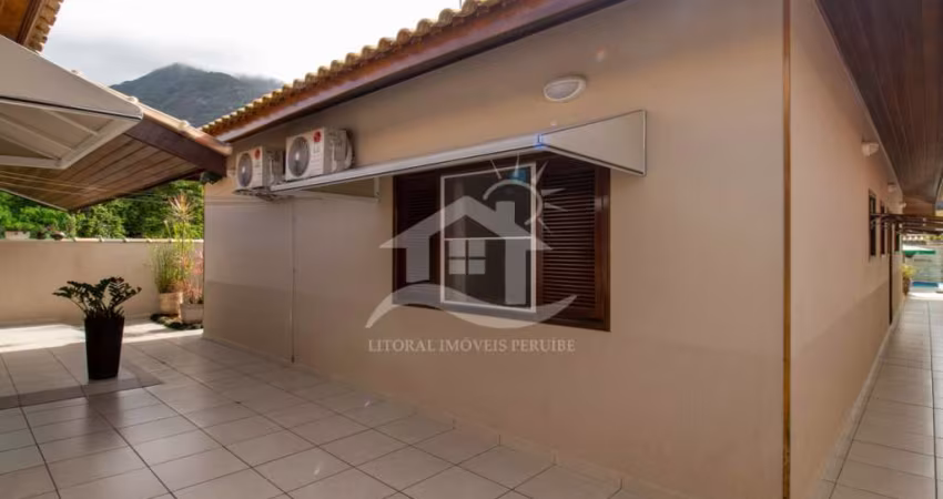 Casa Térrea com piscina à venda , 3 quarto(s),  sendo 1 suíte(s)  no bairro Jardim Guaraú, 200 metros da praia, Peruíbe-SP