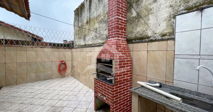 Casa Assobradada à venda , 3 quarto(s),  sendo 2 suíte(s)  no bairro Arpoador, 1100 metros da praia, Peruíbe-SP