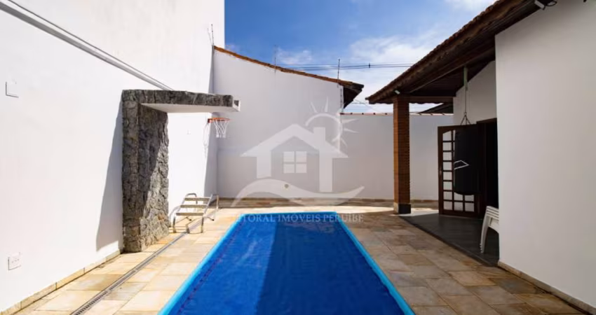 Casa Térrea à venda com piscina, 3 quarto(s),  sendo 3 suíte(s)  no bairro Jardim Barra de Jangadas, 500 metros da praia, Peruíbe-SP