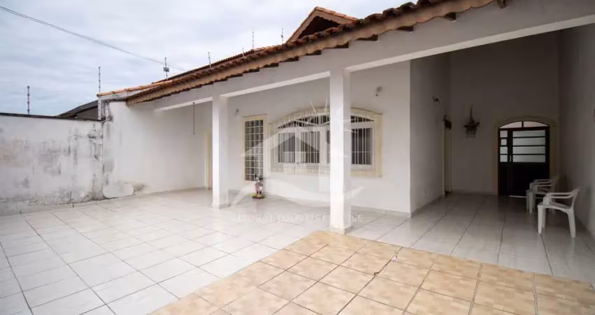 Casa térrea com edícula à venda , 3 quarto(s),  sendo 1 suíte(s)  no bairro jardim barra de jangadas, 600 metros da praia, peruíbe-sp
