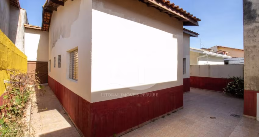 Casa Térrea com Edícula à venda , 3 quarto(s),  sendo 1 suíte(s)  no bairro São José, 600 metros da praia, Peruíbe-SP