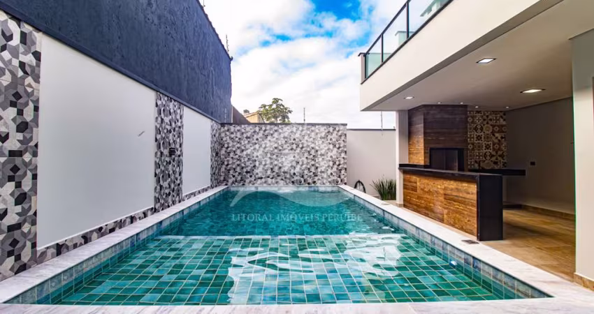 Casa Assobradada à venda , 4 quarto(s),  sendo 3 suíte(s)  no bairro São José, 700 metros da praia, Peruíbe-SP