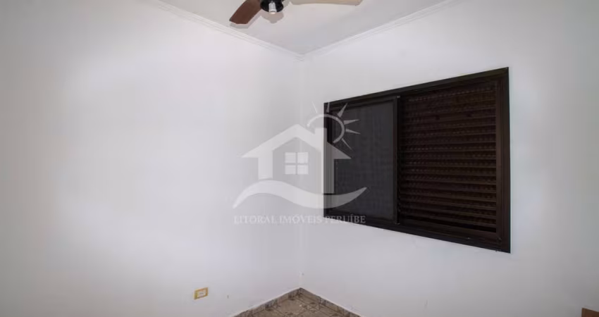 Casa Sobrado à venda , 4 quarto(s),  sendo 3 suíte(s)  no bairro Josedy, 300 metros da praia, Peruíbe-SP