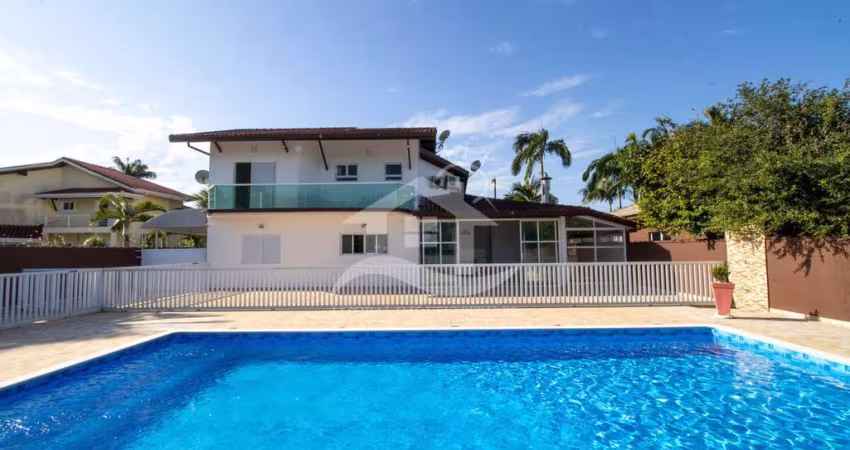 Casa Sobrado à venda , 4 quarto(s),  sendo 2 suíte(s)  no bairro Bougainville Residencial V, 2000 metros da praia, Peruíbe-SP