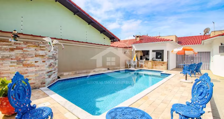 Casa térrea à venda com piscina, 3 quarto(s),  sendo 1 suíte(s)  no bairro beira mar, 900 metros da praia, peruíbe-sp