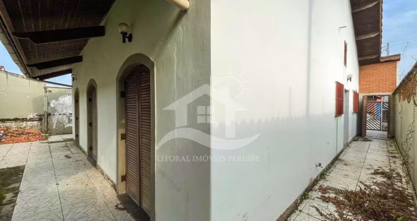 Casa Térrea à venda , 3 quarto(s),  sendo 1 suíte(s)  no bairro Parque Turistico, 300 metros da praia, Peruíbe-SP
