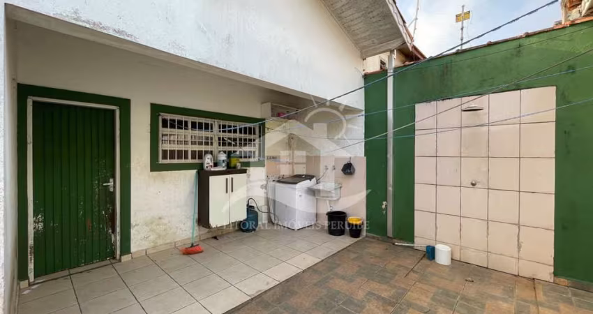 Casa Térrea com piscina à venda , 4 quarto(s),  sendo 2 suíte(s)  no bairro Ribamar, 700 metros da praia, Peruíbe-SP