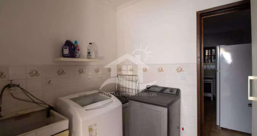 Casa Térrea à venda com piscina, 3 quarto(s),  sendo 1 suíte(s)  no bairro Ribamar, 800 metros da praia, Peruíbe-SP