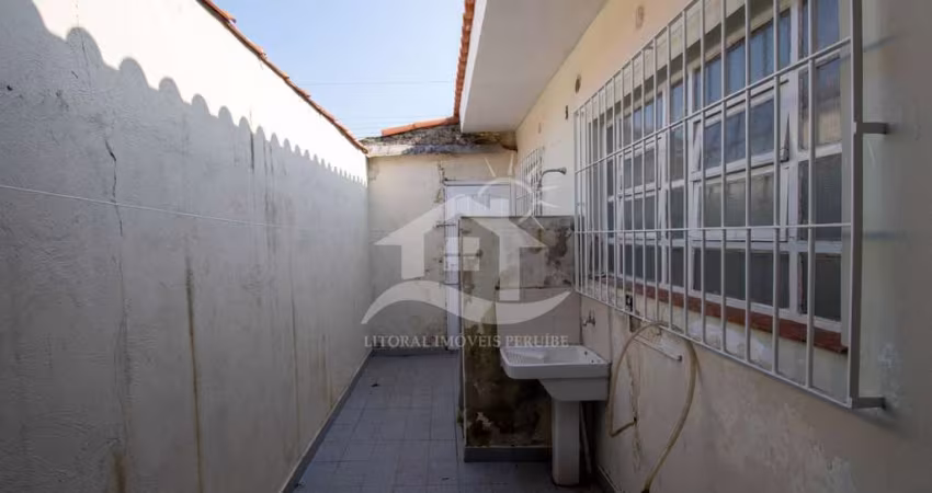Casa Térrea à venda , 2 quarto(s),  sendo 1 suíte(s)  no bairro Ribamar, 750 metros da praia, Peruíbe-SP