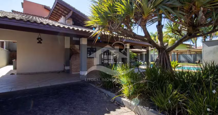Casa sobrado parte superior à venda , 5 quarto(s),  sendo 5 suíte(s)  no bairro oasis, 800 metros da praia, peruíbe-sp
